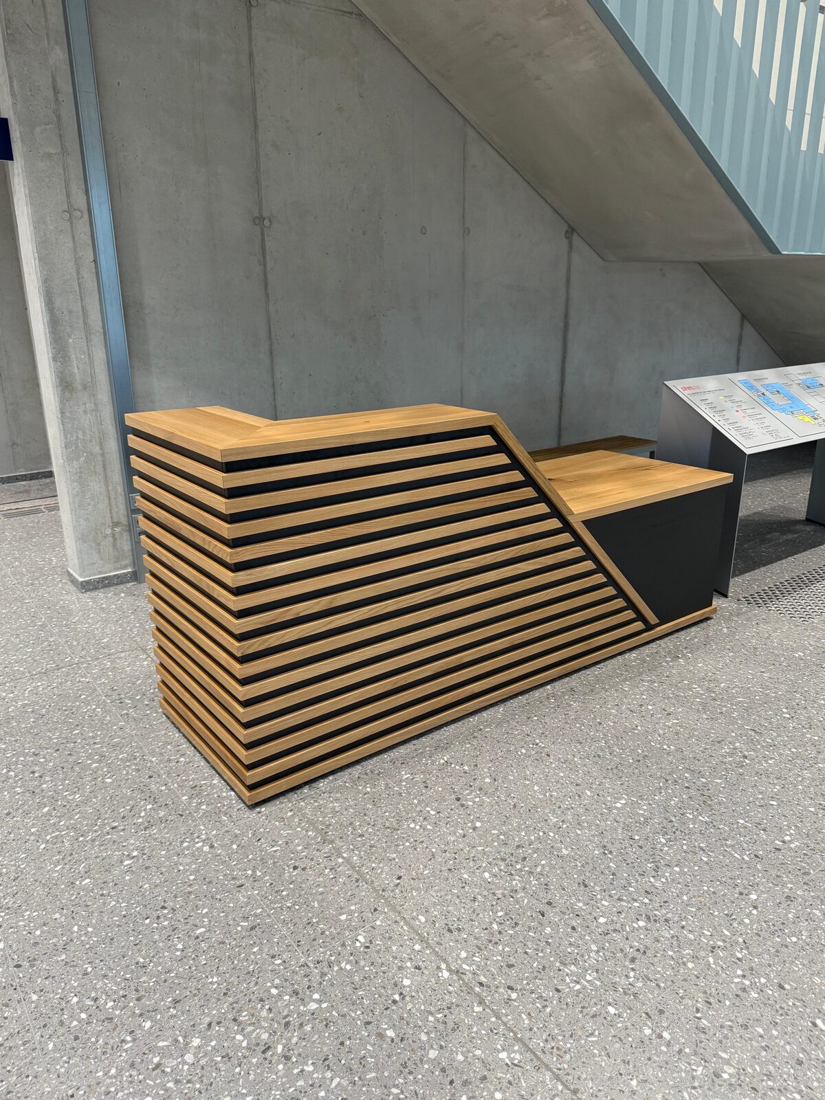 Innenausbau Objekt 3 – Wand-, Decken- und Möbelbau
