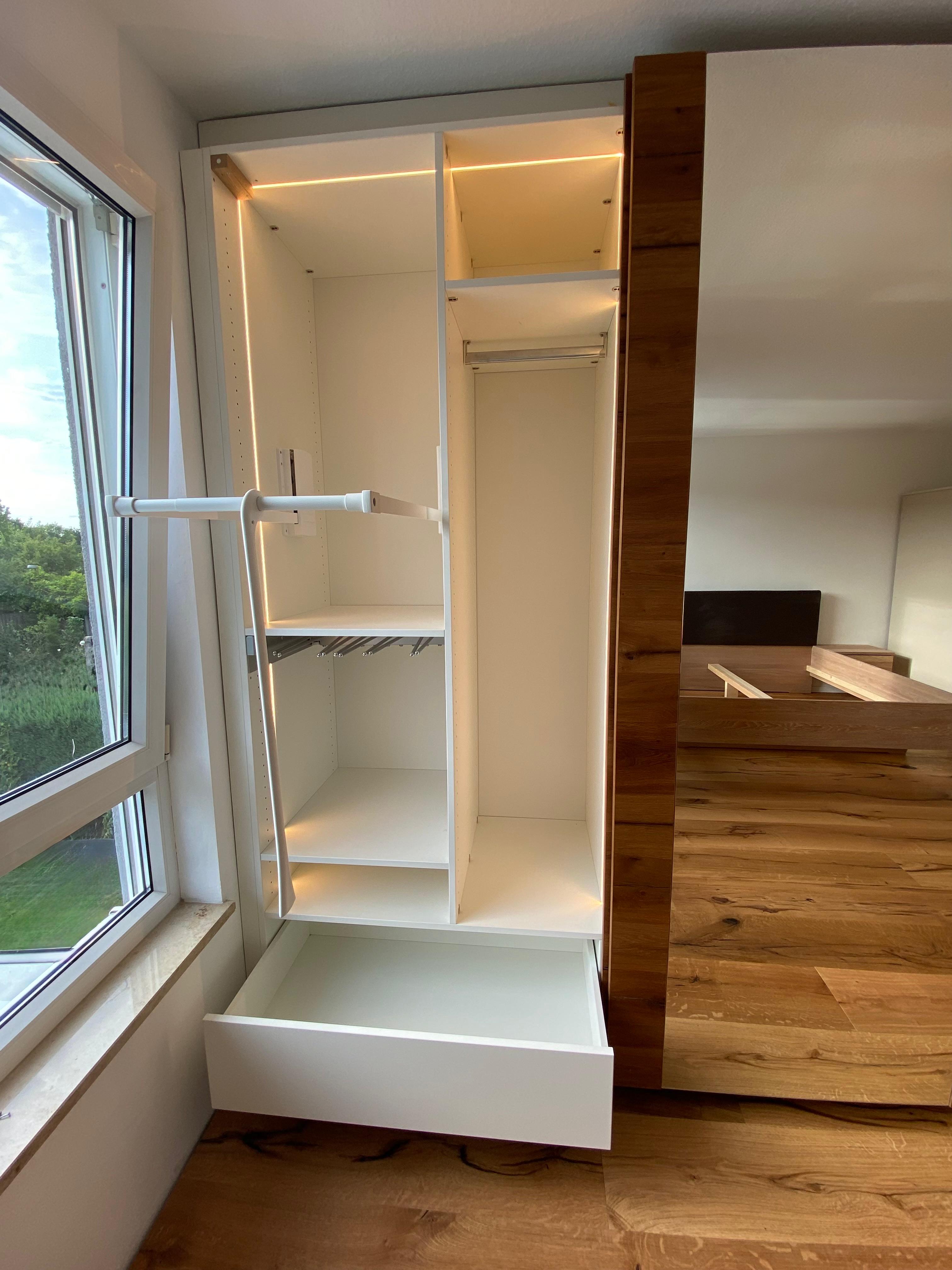 Einbauschrank 12 – Schreinerei Siegert Heideck