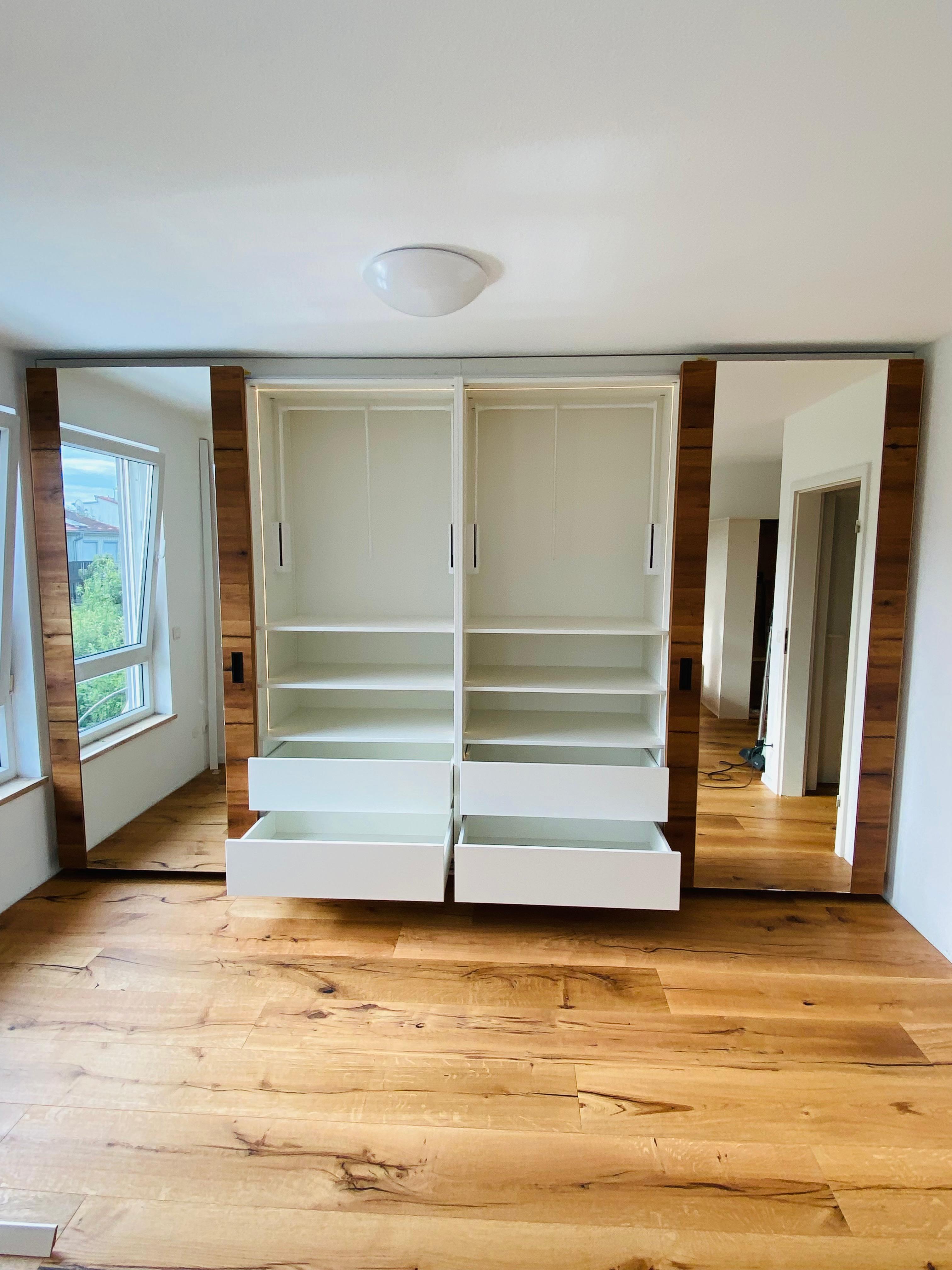 Einbauschrank 8 – Schreinerei Siegert Heideck